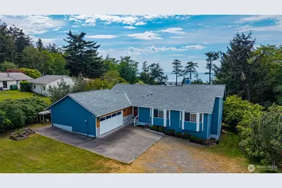 1433 Martha Way, Oak Harbor, WA 98277 - Photo 1