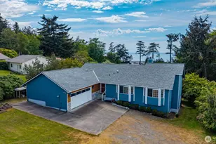 1433 Martha Way, Oak Harbor, WA 98277 - Photo 1