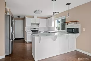1433 Martha Way, Oak Harbor, WA 98277 - Photo 9
