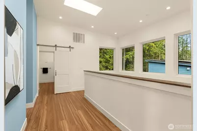 10143 Battle Point Drive NE, Bainbridge Island, WA 98110 - Photo 19