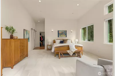 10143 Battle Point Drive NE, Bainbridge Island, WA 98110 - Photo 25