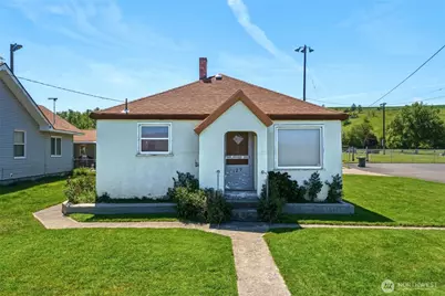 129 Catherine Avenue, Milton-Freewater, OR 97862 - Photo 1