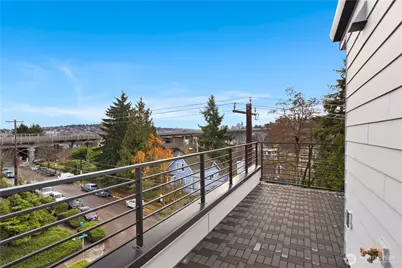 724 N 36th Street, Seattle, WA 98103 - Photo 23