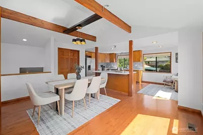 902 7th Avenue S, Edmonds, WA 98020 - Photo 9