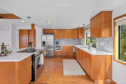 902 7th Avenue S, Edmonds, WA 98020 - Photo 11