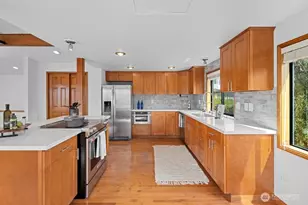 902 7th Ave S, Edmonds, WA 98020 - Photo 11