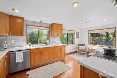 902 7th Avenue S, Edmonds, WA 98020 - Photo 13