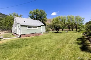 992 Hwy 142 E, Lyle, WA 98635 - Photo 31