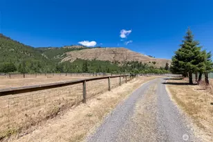 992 Hwy 142 E, Lyle, WA 98635 - Photo 21