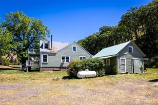 992 Hwy 142 E, Lyle, WA 98635 - Photo 33