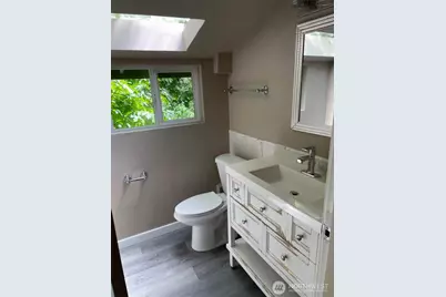 1606 Lakeview Boulevard E, Seattle, WA 98102 - Photo 7