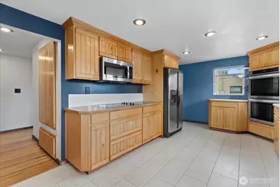 8724 16th Avenue SW, Seattle, WA 98106 - Photo 7