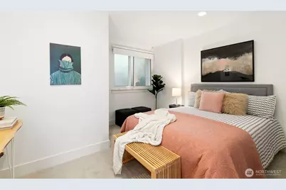 7020 Greenwood Avenue N, Seattle, WA 98103 - Photo 23