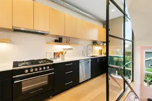 7020 Greenwood Ave N, Seattle, WA 98103 - Photo 7