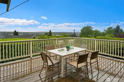 110 Smith Street, Seattle, WA 98109 - Photo 31