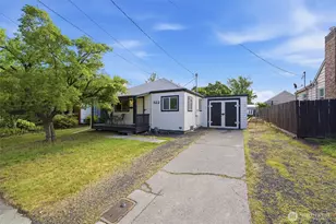 322 N Bellevue Ave, Walla Walla, WA 99362 - Photo 1