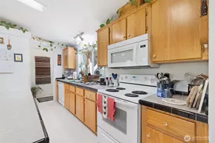 306 Bear Tracts Rd, Port Angeles, WA 98363 - Photo 11