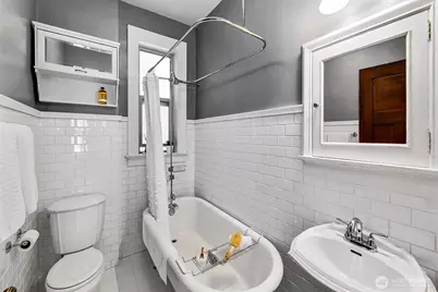 125 Warren Avenue N #J, Seattle, WA 98109 - Photo 21