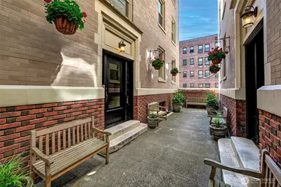 125 Warren Avenue N #J, Seattle, WA 98109 - Photo 7