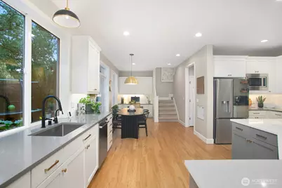 808 275th Place SE, Sammamish, WA 98075 - Photo 9