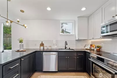 311 NW 89th Street, Seattle, WA 98117 - Photo 9