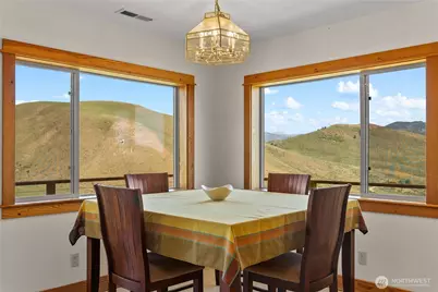 427 Rendezvous Road, Winthrop, WA 98862 - Photo 17