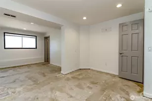 16235 NE 51st St, Redmond, WA 98052 - Photo 11