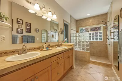 9105 Vancouver Drive NE, Lacey, WA 98516 - Photo 27