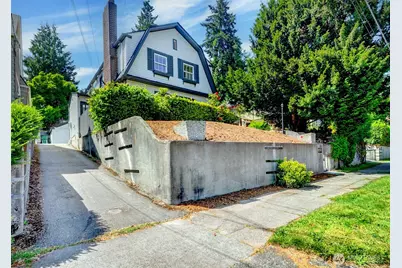 6541 20th Avenue NE, Seattle, WA 98115 - Photo 3