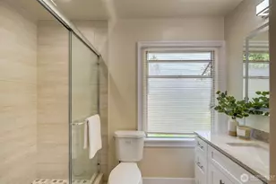 6541 20th Ave NE, Seattle, WA 98115 - Photo 9