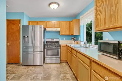 4945 Bowwood Circle NE, Bremerton, WA 98310 - Photo 11