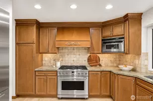 5601 43rd Ave W, Seattle, WA 98199 - Photo 11