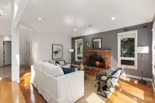 9925 SE 5th St, Bellevue, WA 98004 - Photo 7