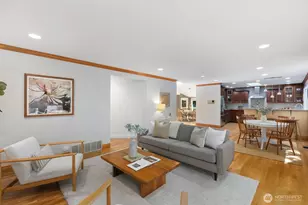 9925 SE 5th St, Bellevue, WA 98004 - Photo 13