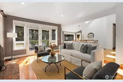 9925 SE 5th Street, Bellevue, WA 98004 - Photo 5