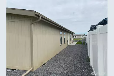 1701 E Burr Avenue Ct #51, Moses Lake, WA 98837 - Photo 9