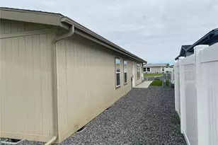 1701 E Burr Ave Ct, Moses Lake, WA 98837 - Photo 9