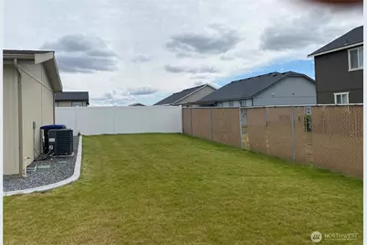 1701 E Burr Avenue Ct #51, Moses Lake, WA 98837 - Photo 7