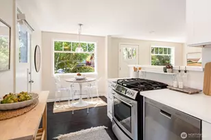 526 N 84th St, Seattle, WA 98103 - Photo 11