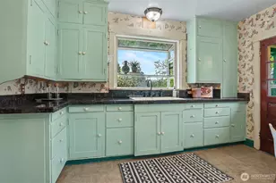 7559 14th Ave NW, Seattle, WA 98117 - Photo 9