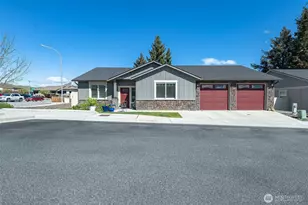 227 Pershing Cir, Wenatchee, WA 98801 - Photo 7