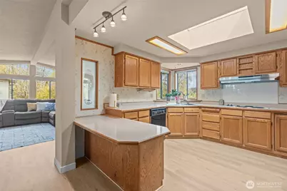 17373 Woodcrest Drive NE, Bothell, WA 98011 - Photo 11