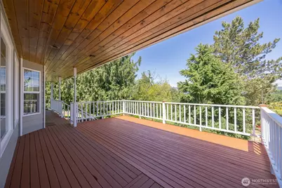 13085 Sunrise Drive, Mount Vernon, WA 98273 - Photo 11