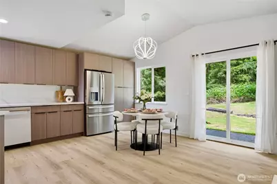 18223 145th Court NE, Woodinville, WA 98072 - Photo 9