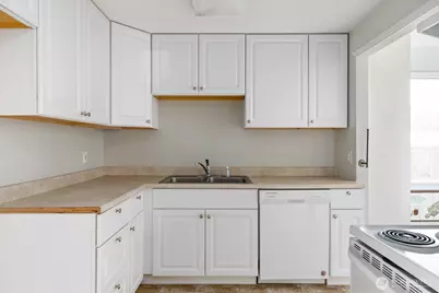 164 NE Ernst, Oak Harbor, WA 98277 - Photo 5