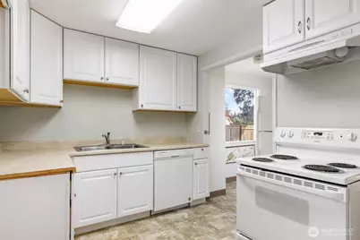 164 NE Ernst, Oak Harbor, WA 98277 - Photo 5