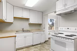 164 NE Ernst, Oak Harbor, WA 98277 - Photo 5