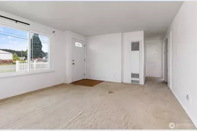 164 NE Ernst, Oak Harbor, WA 98277 - Photo 3