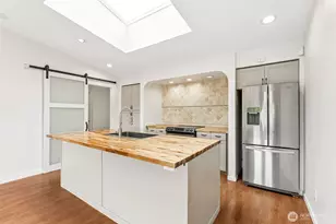 81 E Sea Breeze Dr, Grapeview, WA 98546 - Photo 3