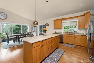 16411 Country Club Dr, Burlington, WA 98233 - Photo 7